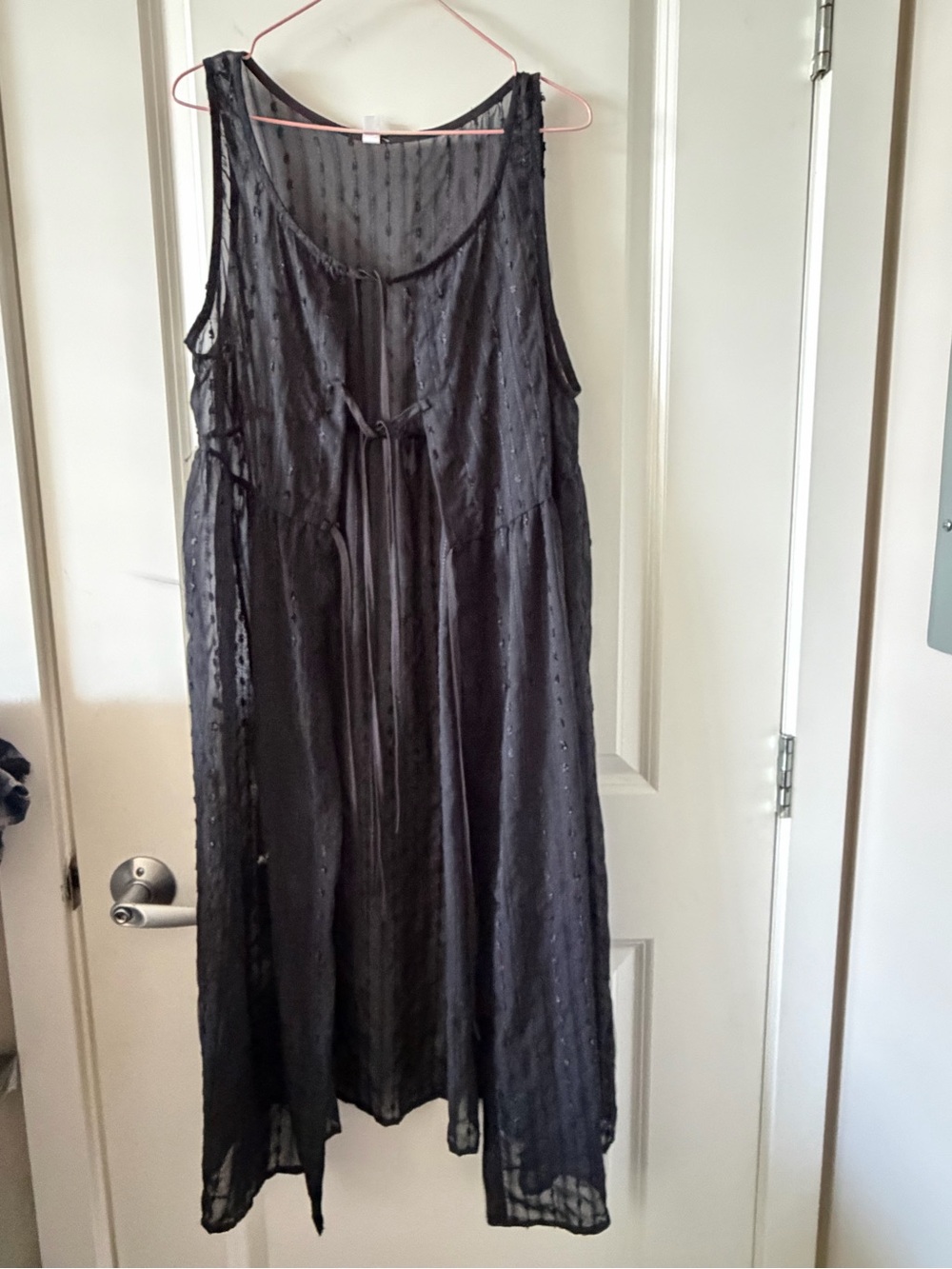 Women's Black Sleeveless Tie-Front Midi Dress